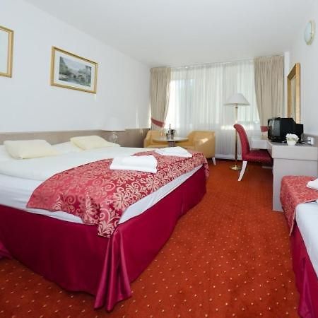 Hotel Myslivna Brno Buitenkant foto