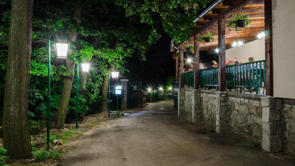Hotel Myslivna Brno Buitenkant foto
