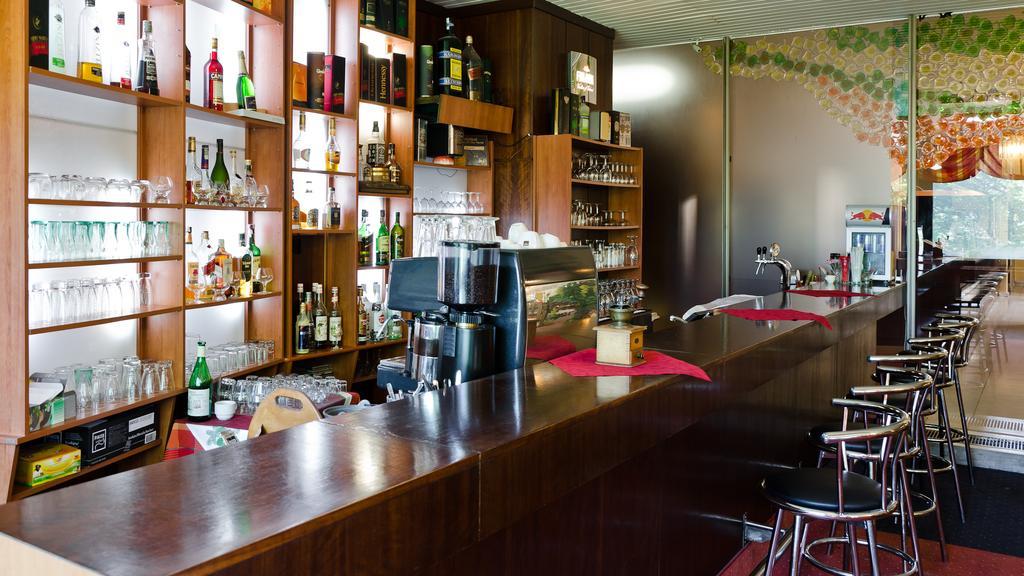 Hotel Myslivna Brno Buitenkant foto