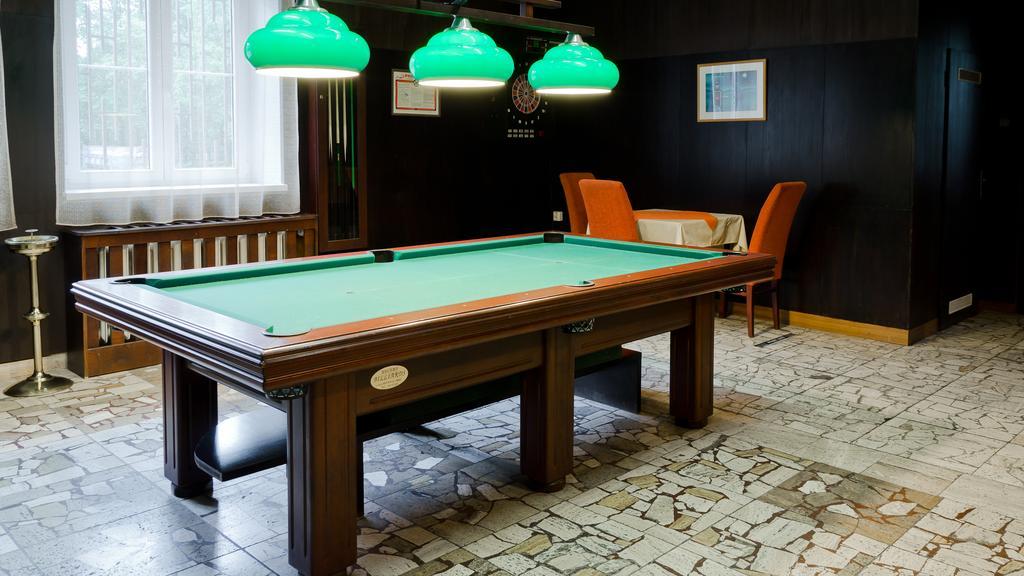 Hotel Myslivna Brno Buitenkant foto